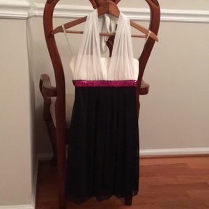 Halter top dress with sequins and tie in back